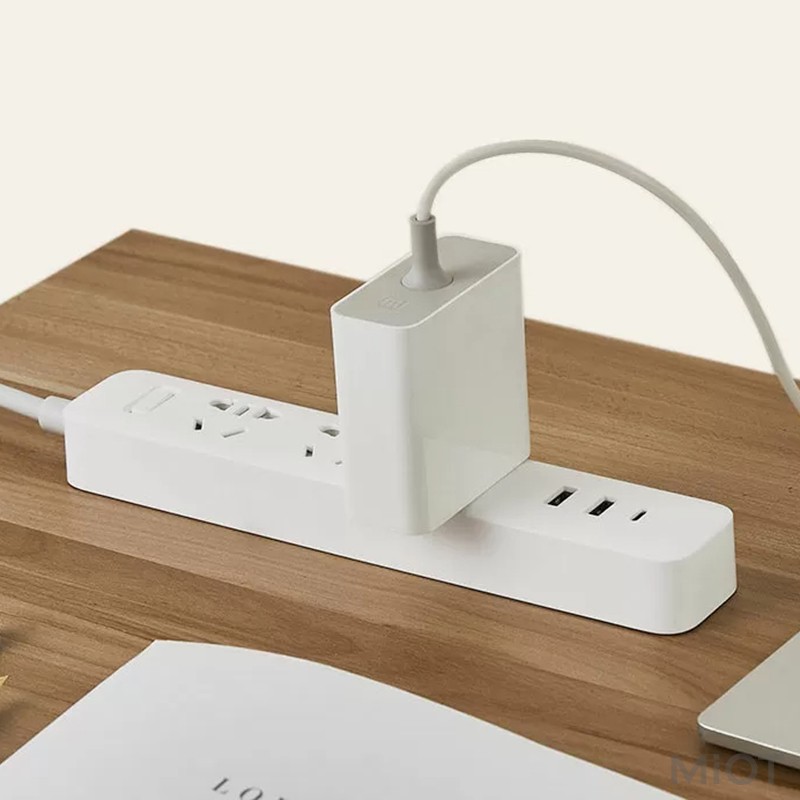 

Мережевий фільтр-подовжувач Xiaomi Mi Power Strip 20W Fast Charging 2A1C (XMCXB05QM, BHR5094CN)