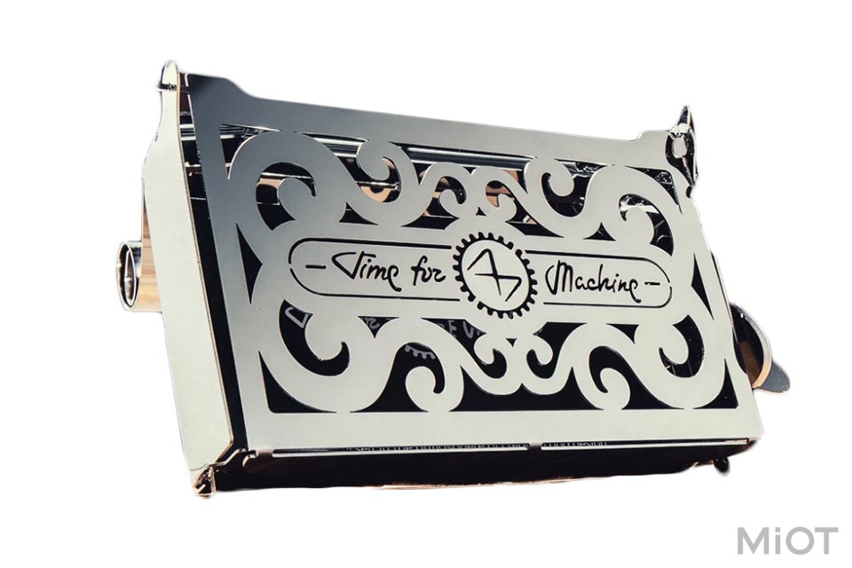 

Колекційна модель Time for Machine Perfecto Card case