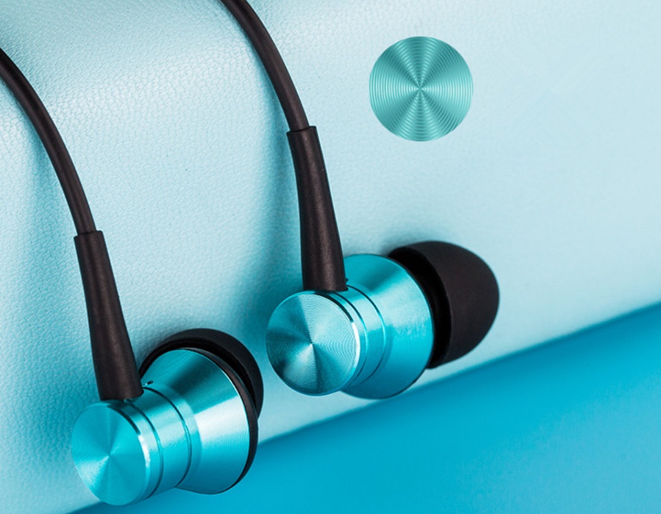 1MORE-Piston-Fit-Headphones-9.jpg