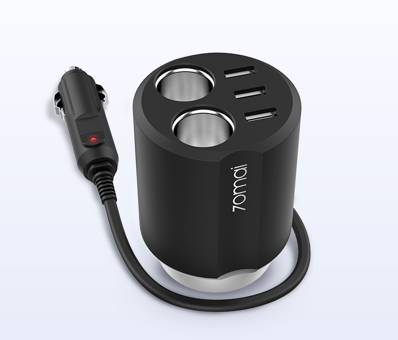 Автомобильное зарядное устройство 70Mai Car charger 3USB Black CC01 крупным планом