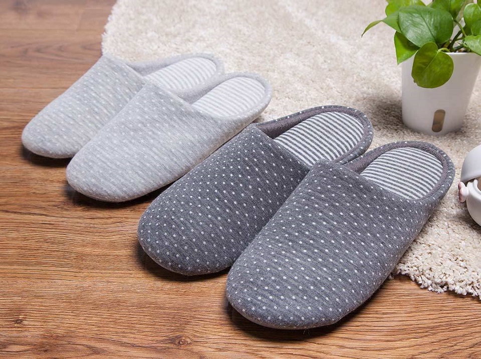 Тапочки кімнатні Bu-Ye Cotton Home slippers в двох кольорах крупним планом