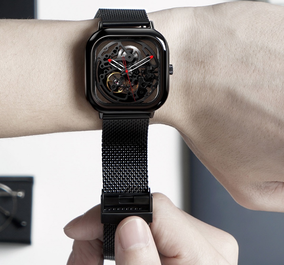 Часи GIGA Design повні порожнисті механічні годинники безель годинника