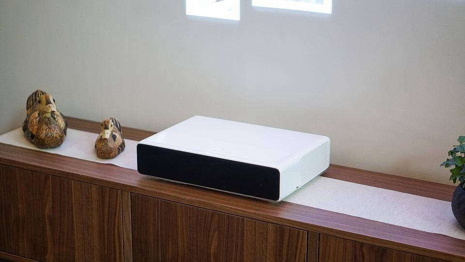 MiJia Laser Projection TV 150 "та WEMAX FengMi ONE Laser TV HD лазерний проектор