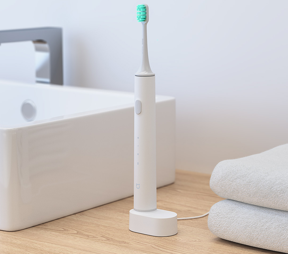 Электрическая зубная щетка MiJia Sound Wave Electric Toothbrush в комнате