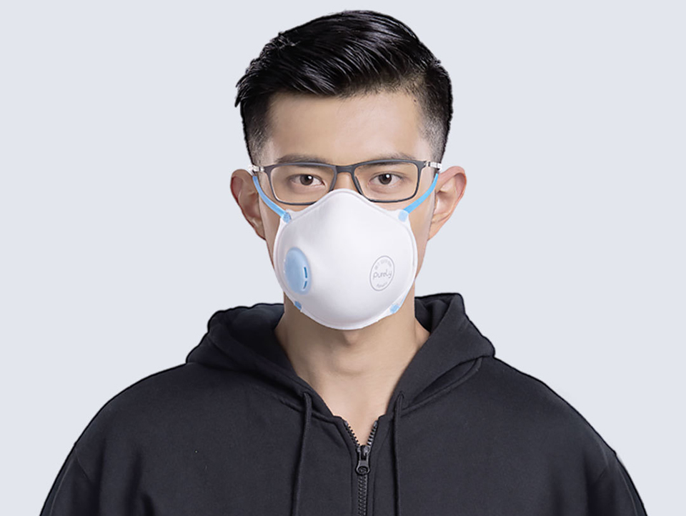 Маска для очистки воздуха Purely air lock masks 3шт на лице пользователя
