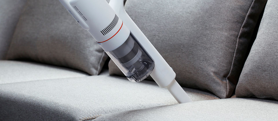 Roidmi F8 Handheld Wireless Vacuum Cleaner очищення дивана