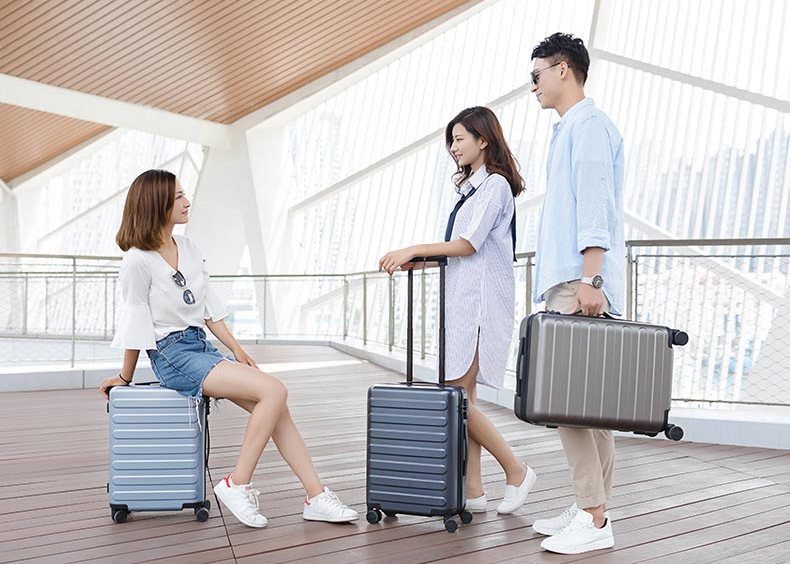 RunMi-90-Points-suitcase-Business Travel