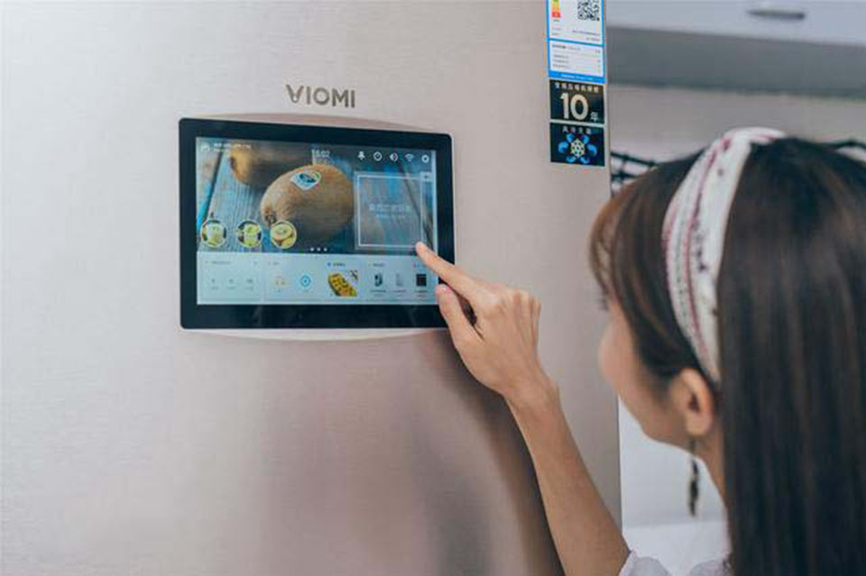 VioMi iLive Voice Edition экран на двери