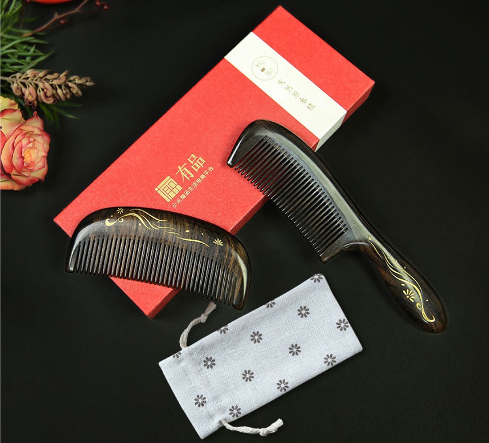 Деревянная расческа для волос XinZhi Ebony в подарочной упаковке