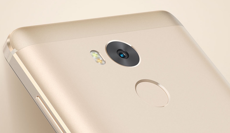 Смартфон Xiaomi Redmi 4 Gold 3/32 Gb із зображенням фронтальної камери і сканера відбитку пальців