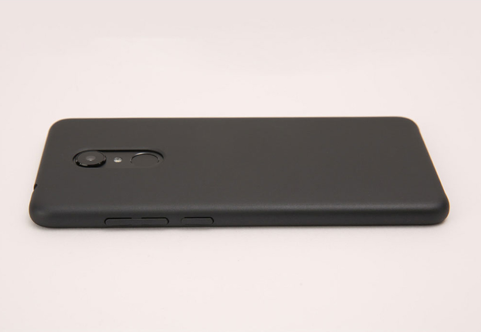 Чехол бампер Xiaomi Redmi 5 Hard Case разъем под камеру и датчик
