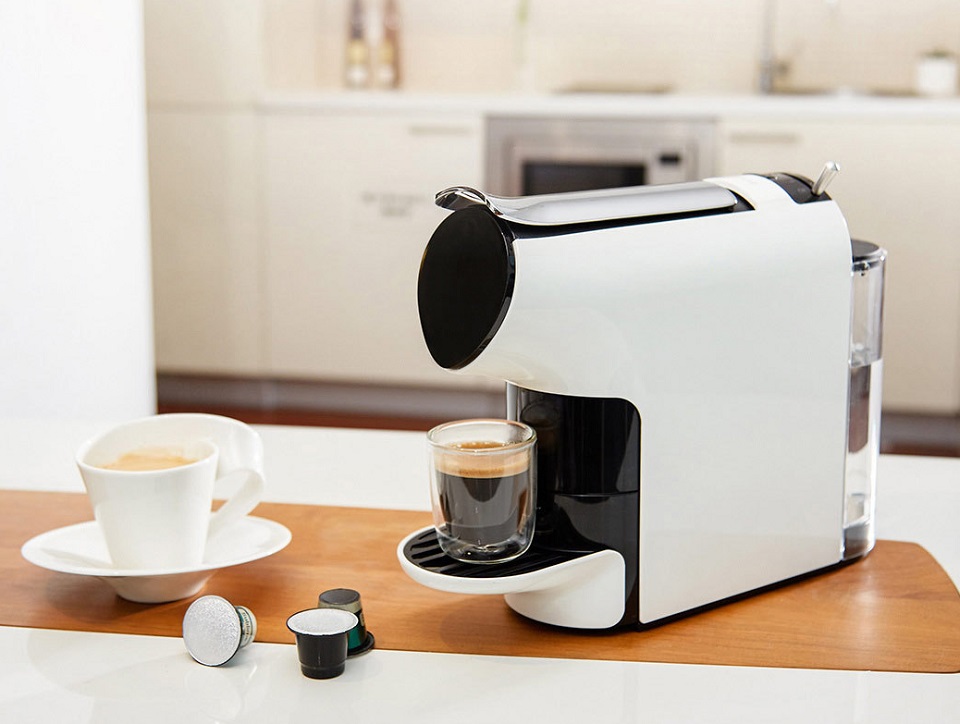 Кавомашина Scishare Coffee Machine на кухонному столі