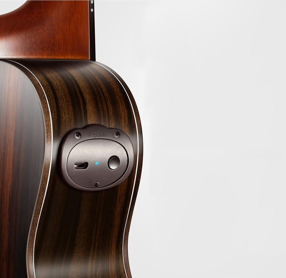 Гитара Populele Smart Guitar заряжается через USB-порт