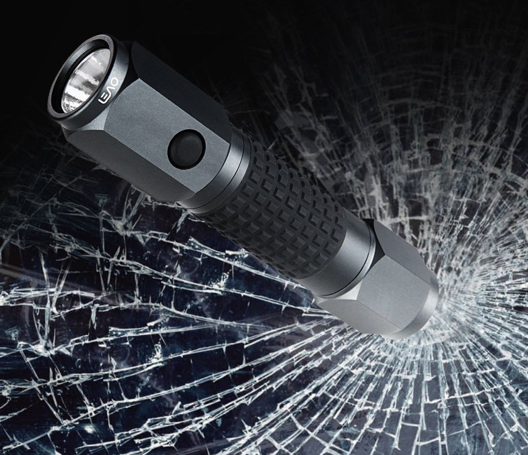 leao-car-safety-hammer-flashlight
