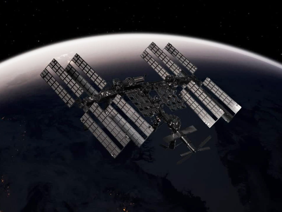Коллекционная модель Metal Time Astronauts Lodge MT017 над Землей