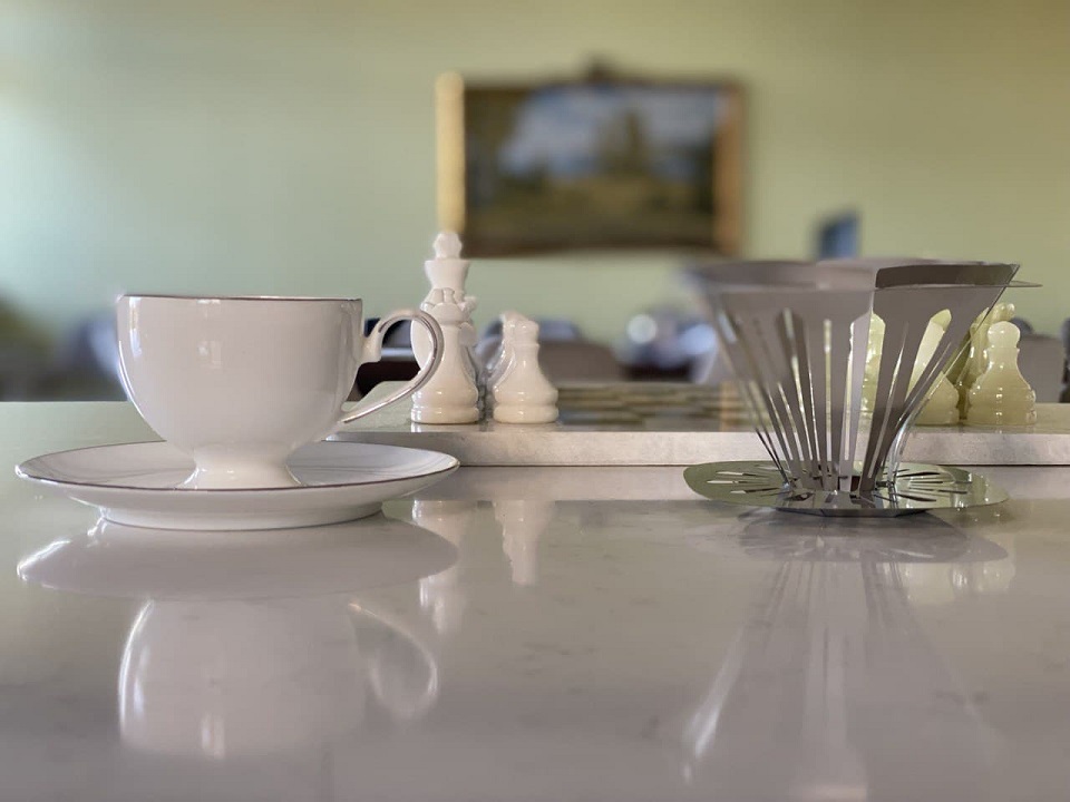 Колекційна модель Metal Time Café Pronto MT013 із чашкою кави на столі