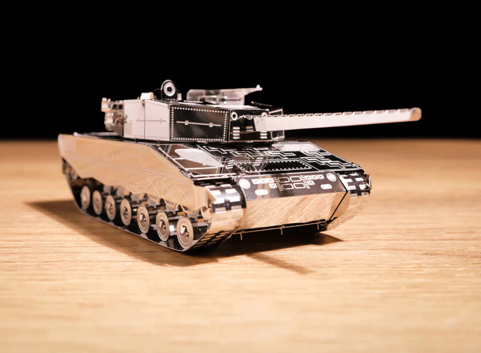 Коллекцiйна модель Metal Time Leopard 2 Tank MT079 фото зі сторони