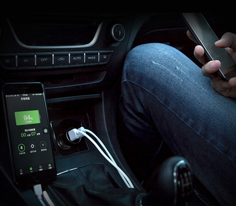 Zmi Car Charger with Display підтримує швидку зарядку