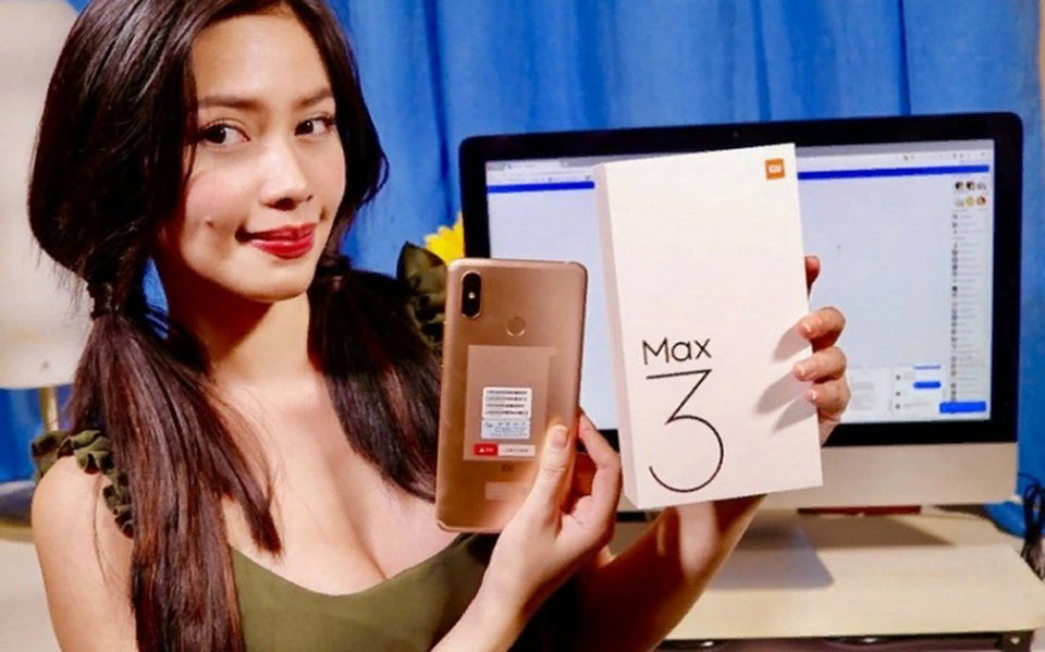 Mi Max 3 великий смартфон
