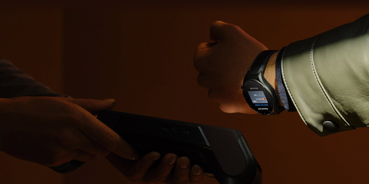 Безконтактна оплата смарт годинником Xiaomi Watch S1