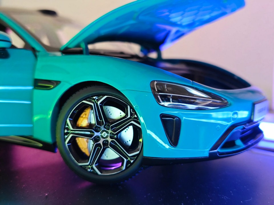 su7-aqua-blue-bhr08kpgl6