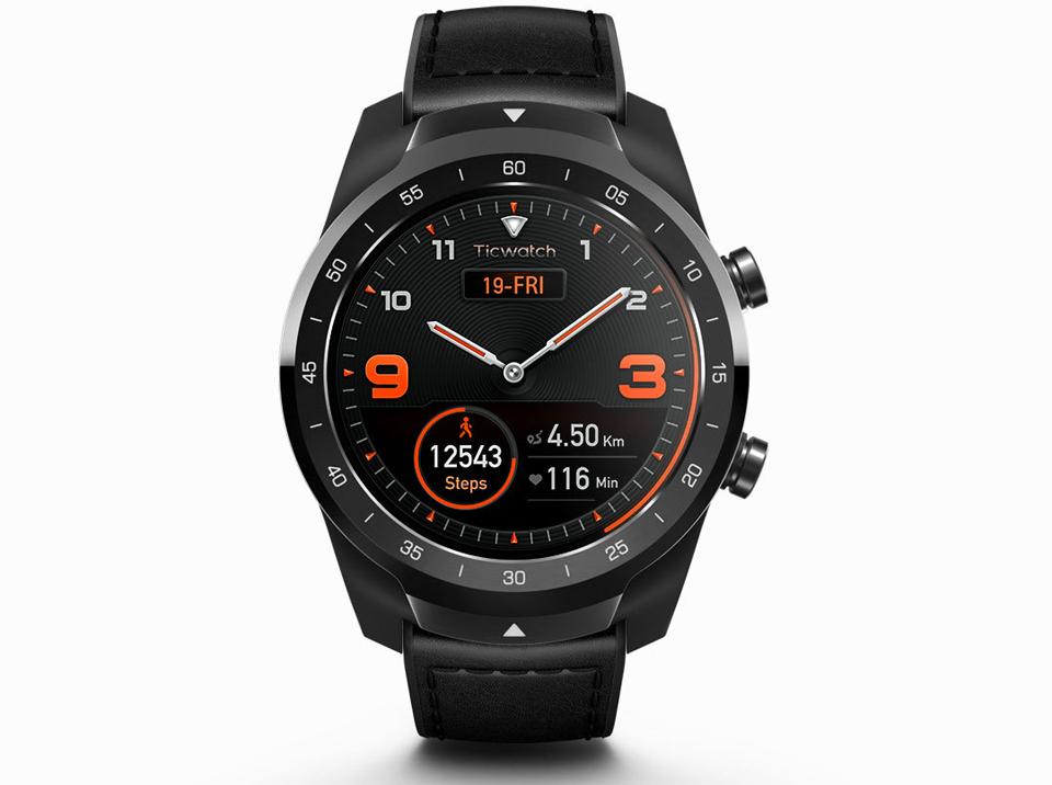 Розумні годинник TicWatch Pro Black WF 12096 крупним планом