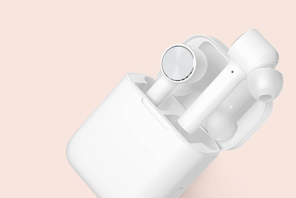 Навушники Xiaomi Air Mi True Wireless Earphones White і док-станція