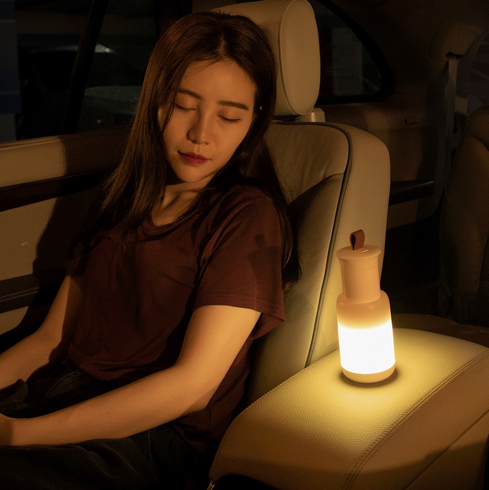 Сигнальна лампа аварійного освітлення автомобіля Xiaomi Baseus Starlit Night car lamp CRYJD01-A02 сон з включеною лампою