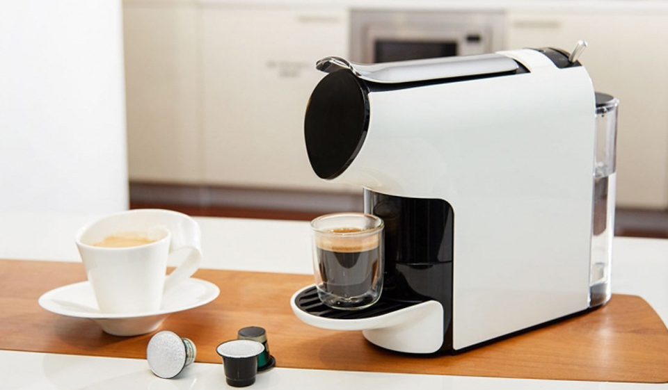 Капсульна кавоварка Scishare Coffee Machine  має підставку для чашок
