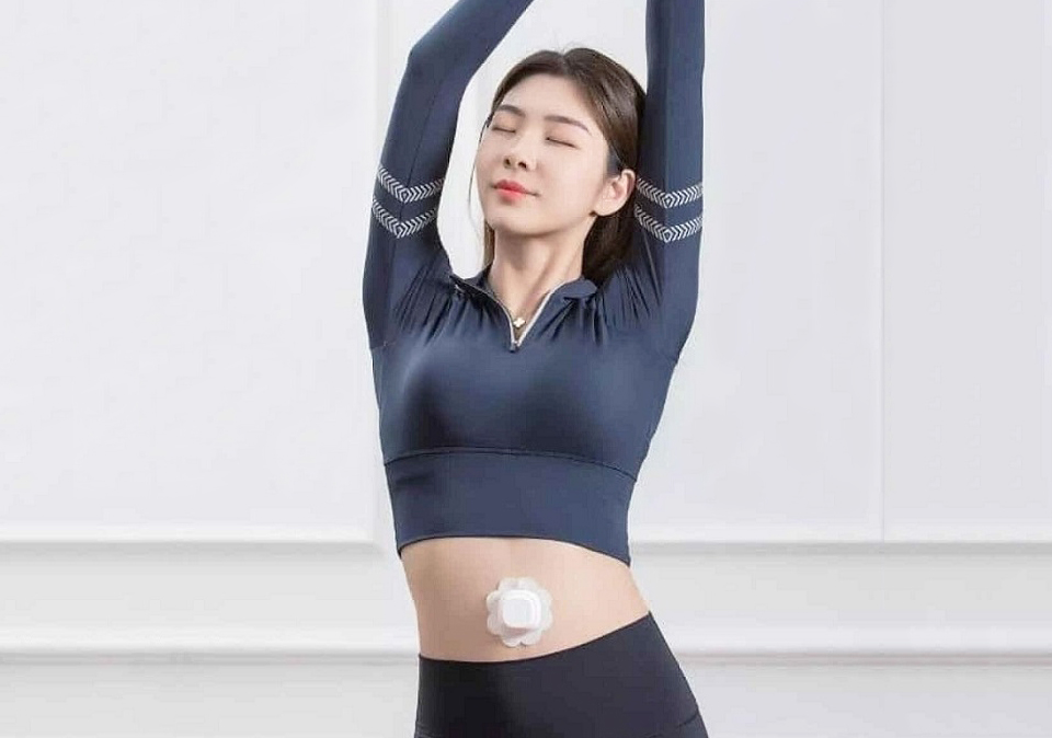 Устройство для прогревания, электрогрелка Xiaomi Enchen M2 Moxibustion Instrument Black на животе