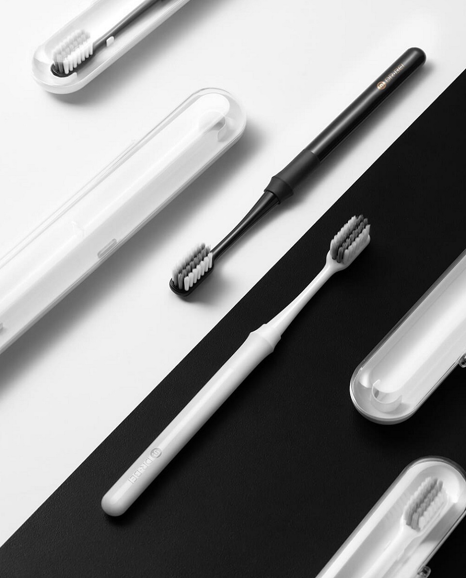 Комплект зубних щіток Xiaomi Doctor B Toothbrush Bamboo Cleaner 4pc Set ( 2Black+2White) вид зверху