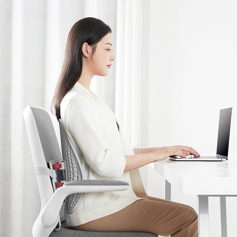 Масажна підставка для спини Xiaomi Leband Ergonomic adjustable backrest на спинці крісла