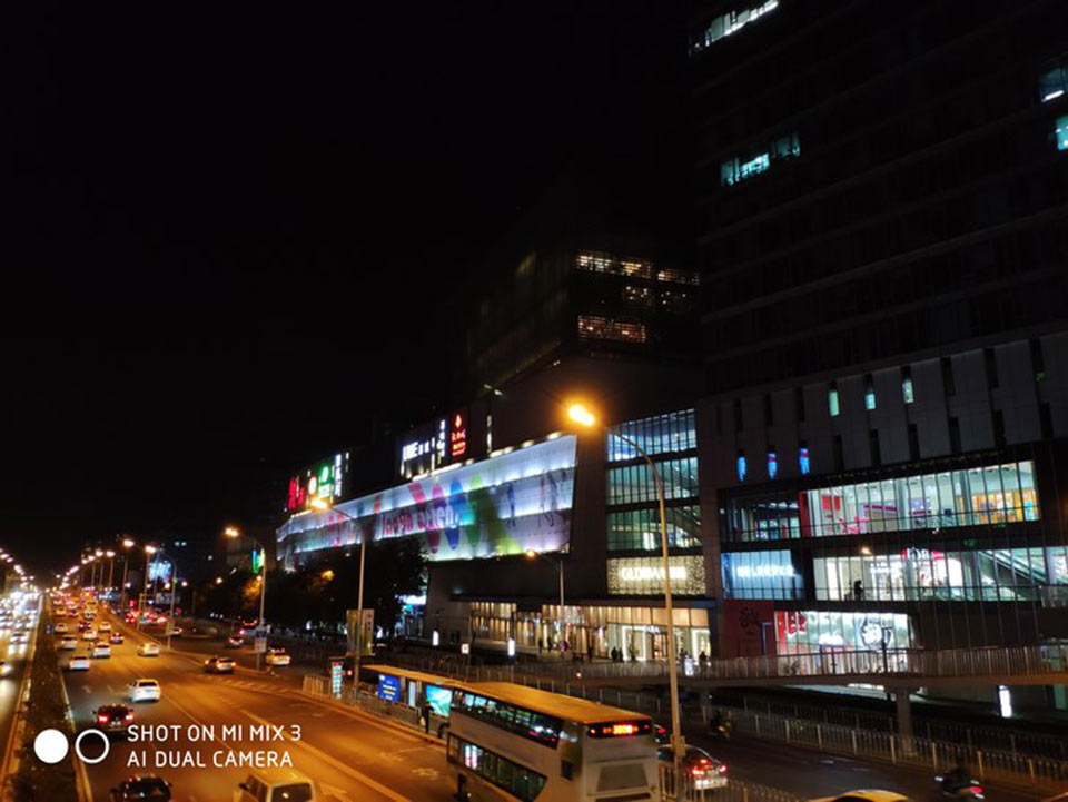 Mi Mix 3 фото міста в нічному режимі