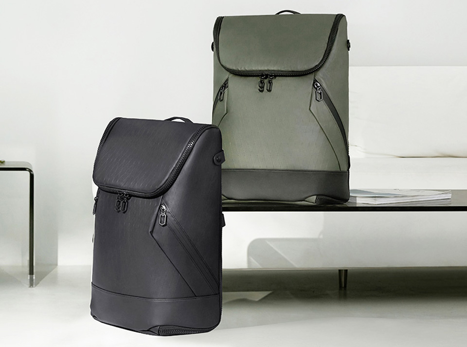 Рюкзак Xiaomi RunMi 90 Points FULL OPEN Business Travel Backpack у чорному та зеленому кольорах