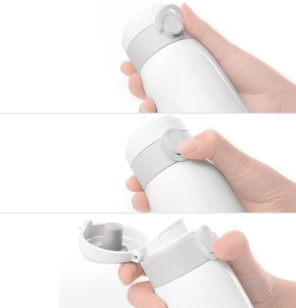 Термос Xiaomi Viomi stainless vacuum cup White 460 мл в руке пользователя