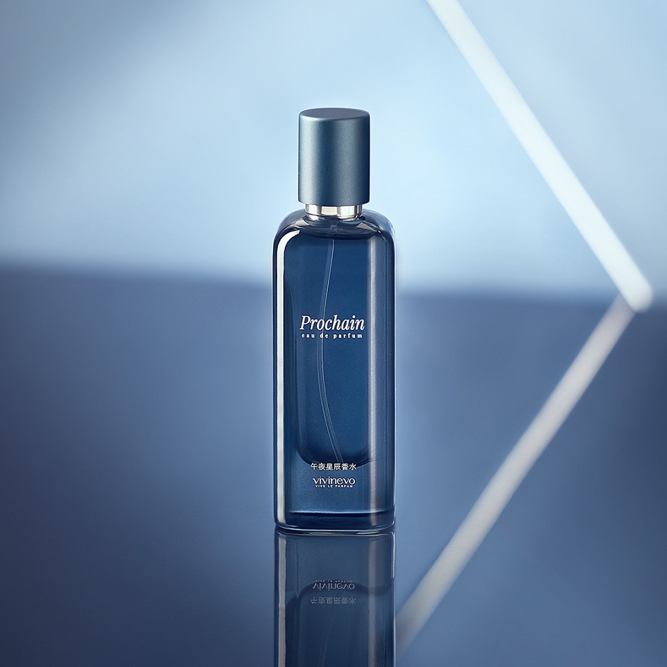 Чоловічий парфум Xiaomi Vivinevo Star Series Men's Perfume 40ml на столі