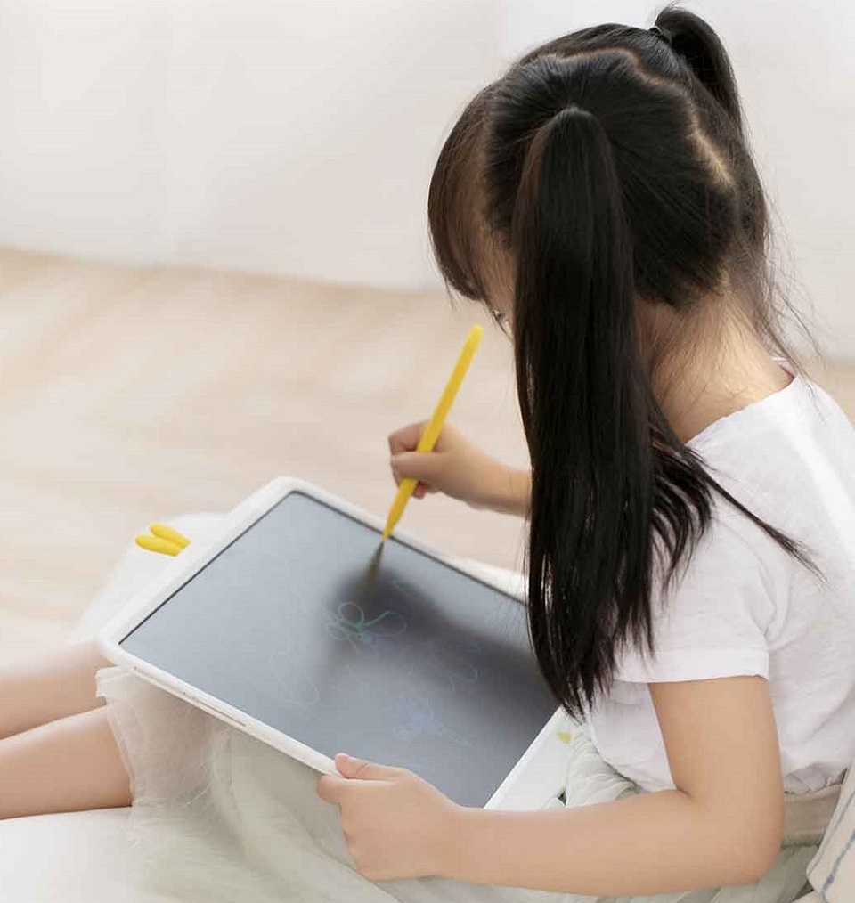 Цветной графический планшет Xiaomi Wicue Board LCD White/Yellow (WNB416W) ребенок рисует