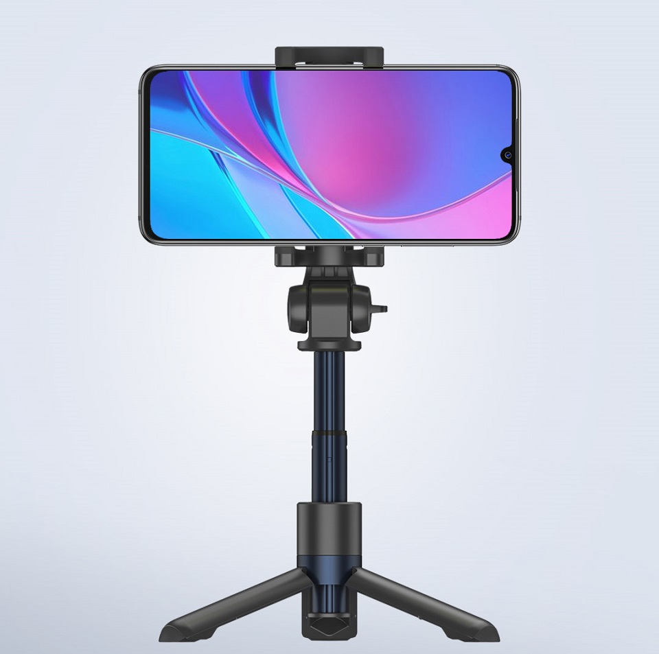 Селфи-монопод Xiaomi Yuemi YMI Selfie Stick Black (ZMSJZJ01YM) со смартфоном
