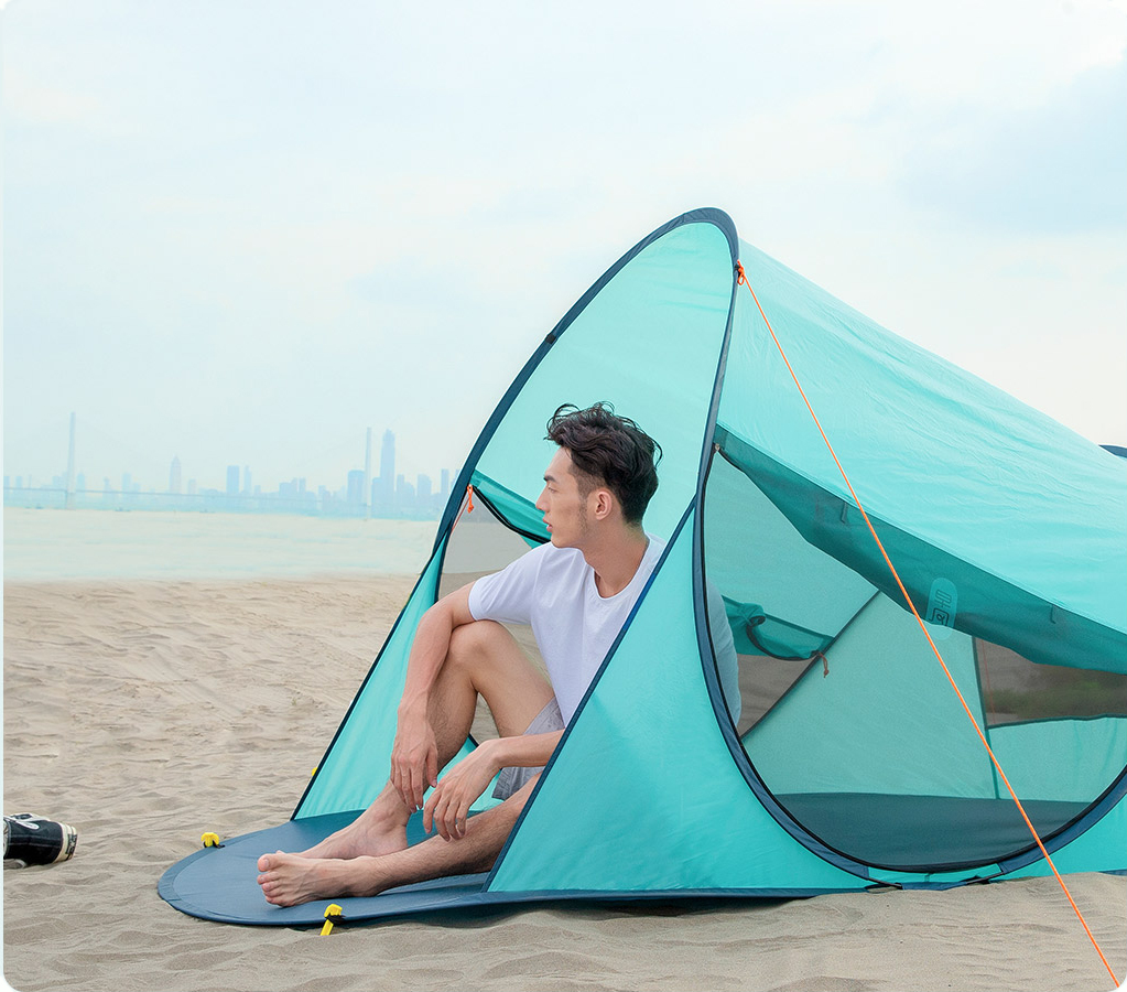 Пляжная палатка Xiaomi ZaoFeng на пляже